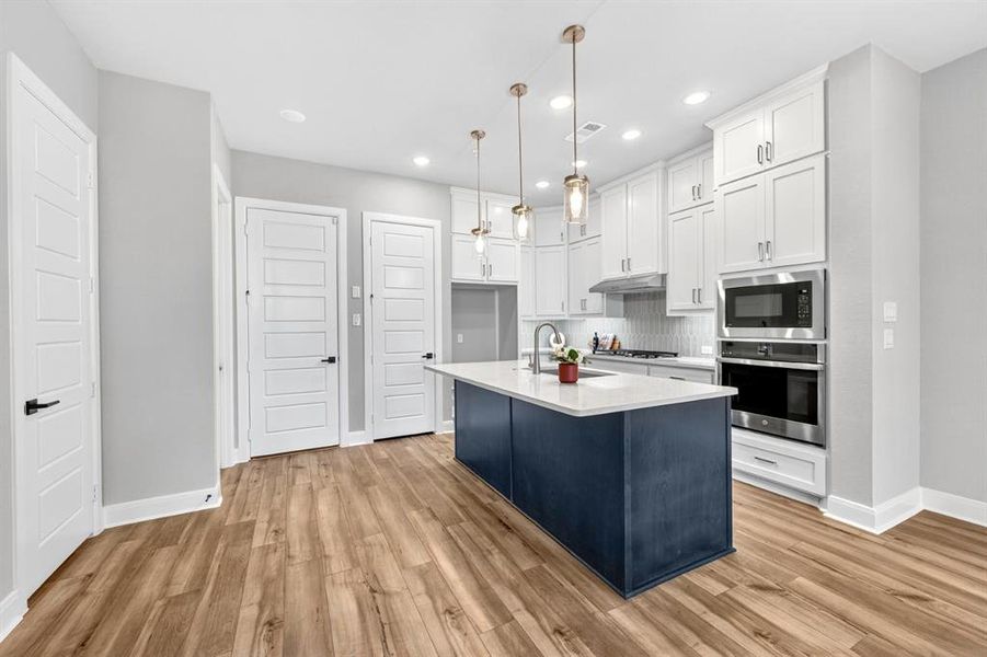 Furnished interior view inside a new home in Hillside at Las Colinas, Irving (Image 15).