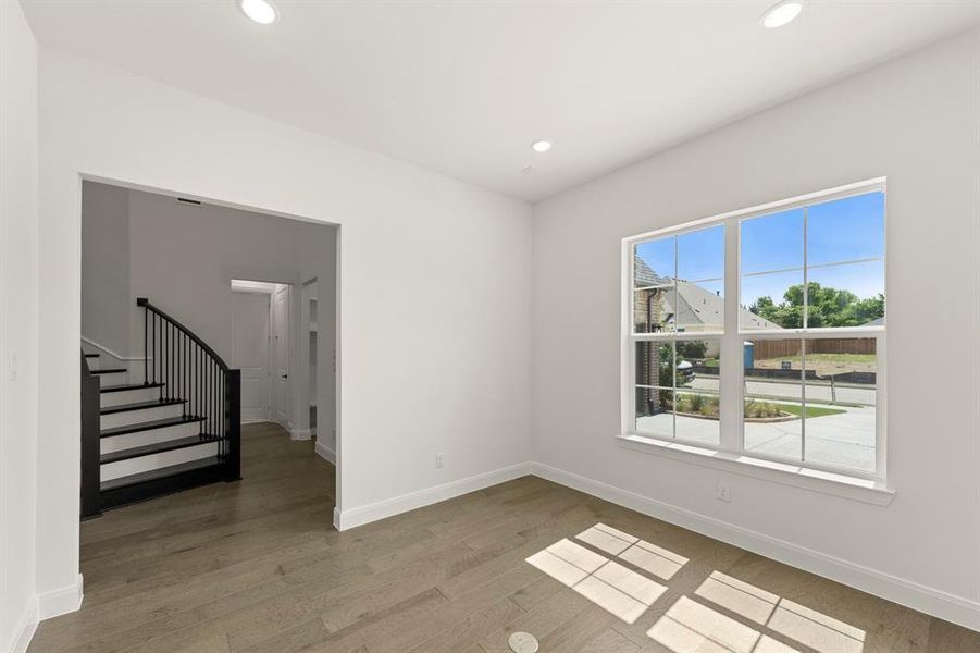 Image 10 of a home in Aster Park.
