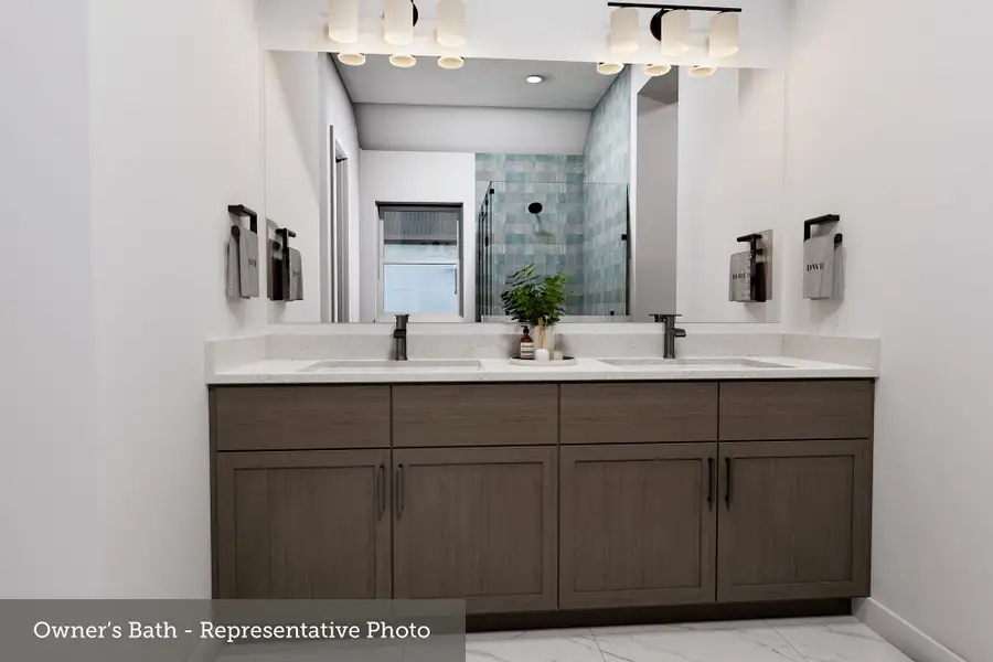 the Lantana - Owner's Bath