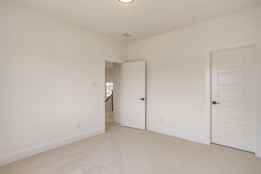 Spacious, unfurnished interior of a new home in Talon Hills, Fort Worth (Image 20). Spacious, unfurnished interior of a new home in Talon Hills, Fort Worth (Image 20).