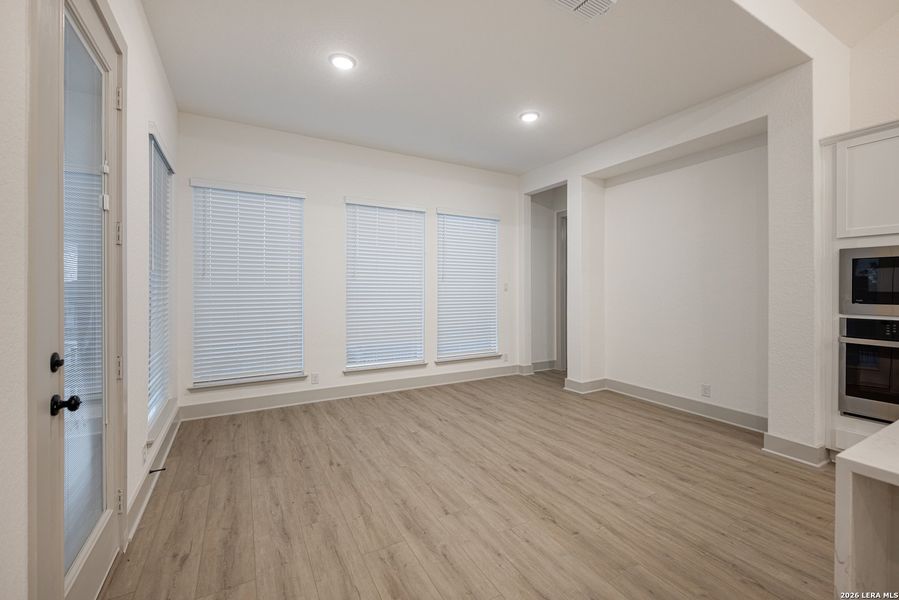 Spacious, unfurnished interior of a new home in Mesa Western, Cibolo (Image 33). Spacious, unfurnished interior of a new home in Mesa Western, Cibolo (Image 33).