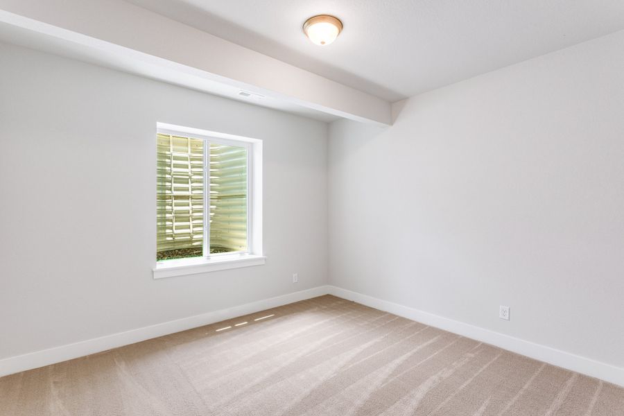 Spacious, unfurnished interior of a new home in The Aurora Highlands, Aurora (Image 25).