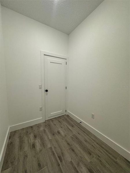 walk in closet master bedroom