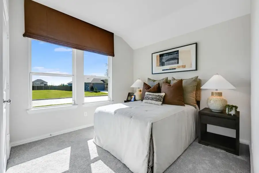 Furnished interior view inside a new home in Madero 50s, Fort Worth (Image 15).