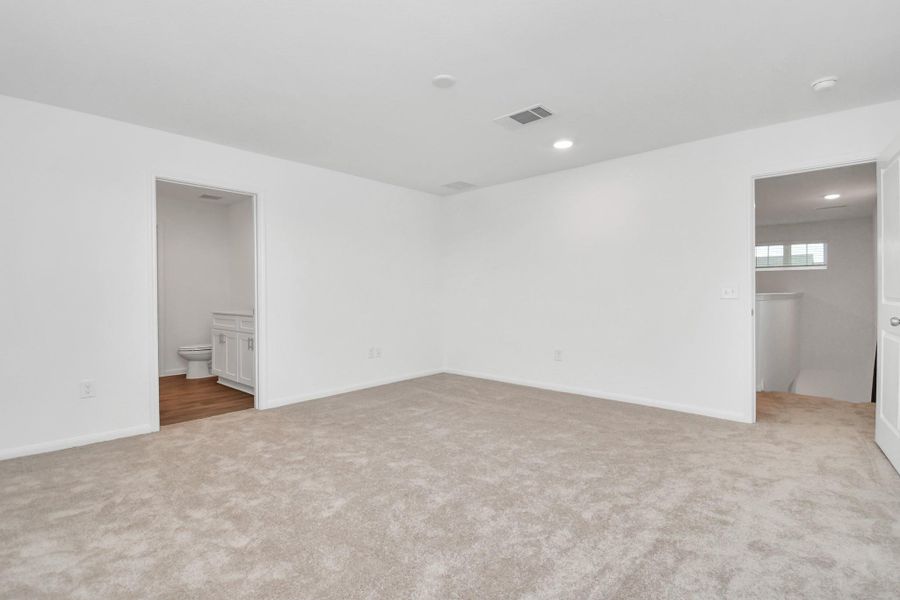 Spacious, unfurnished interior of a new home in Decker Farms, Magnolia (Image 24).