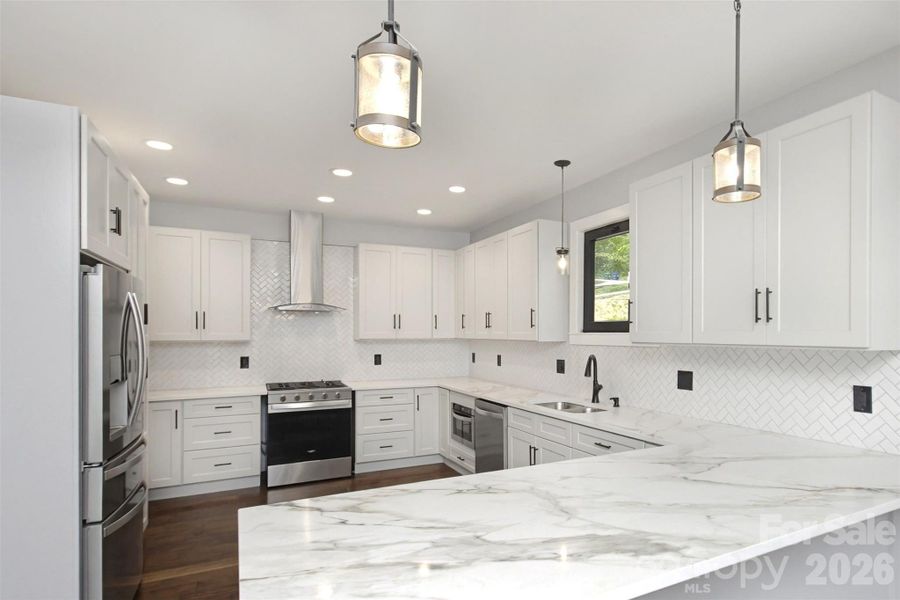Large Gormet Kitchen