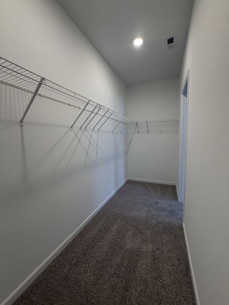 Spacious, unfurnished interior of a new home in Wilson Meadows, Clarksville (Image 19).