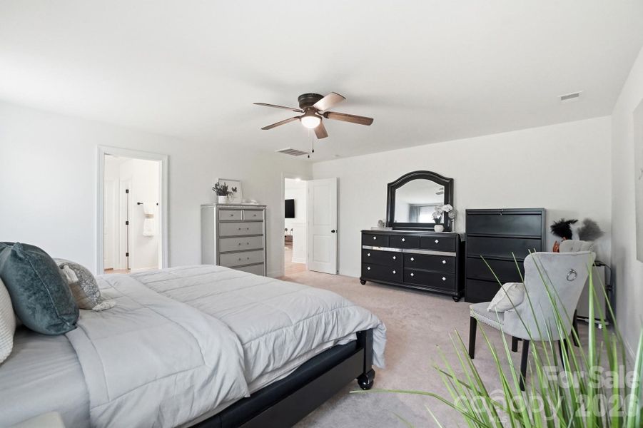 Furnished interior view inside a new home in Summerlin, Mooresville (Image 32).