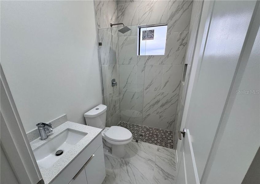 Furnished interior view inside a new home in , Cape Coral (Image 9).