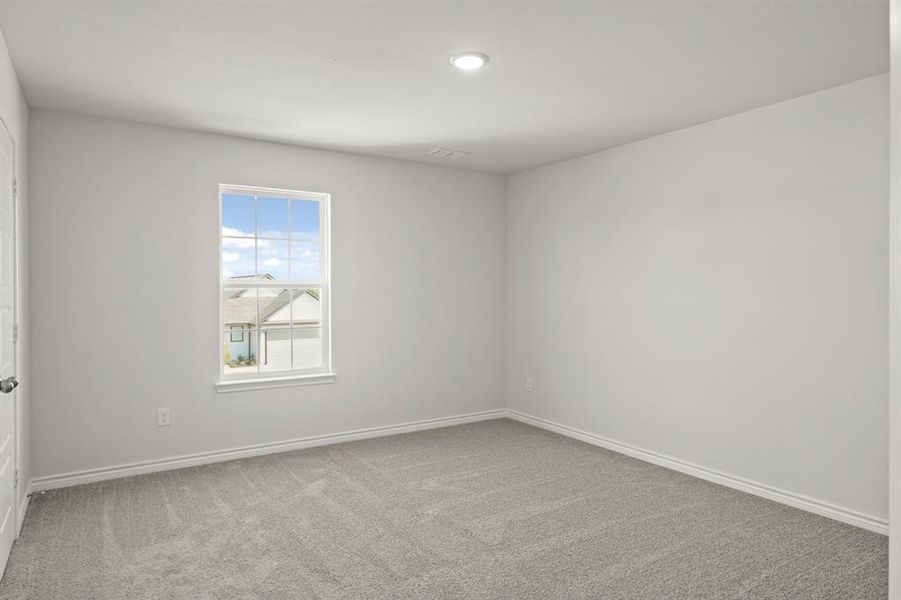 Spacious, unfurnished interior of a new home in Sycamore Landing, Fort Worth (Image 19). Spacious, unfurnished interior of a new home in Sycamore Landing, Fort Worth (Image 19).