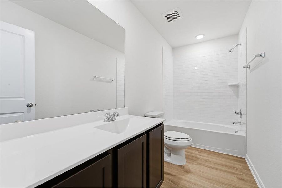 Furnished interior view inside a new home in La Terra, Celina (Image 5).