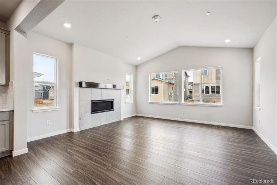 Spacious, unfurnished interior of a new home in Prestige Collection at Parkdale Commons, Erie (Image 18). Spacious, unfurnished interior of a new home in Prestige Collection at Parkdale Commons, Erie (Image 18).