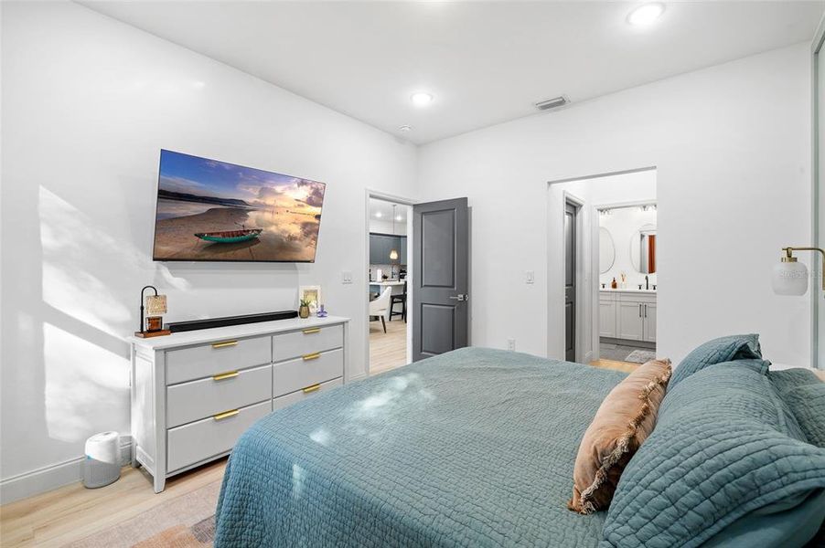 Furnished interior view inside a new home in , Tampa (Image 29). Furnished interior view inside a new home in , Tampa (Image 29).