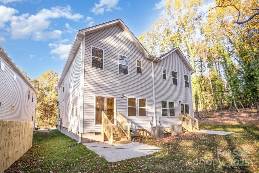 Photos of 2709 & 2713 New Pineola Rd