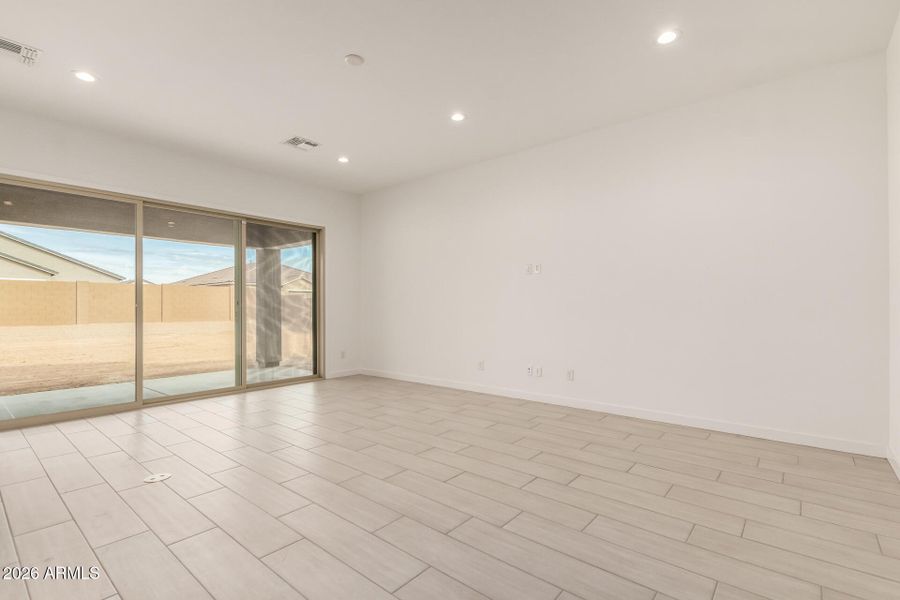 09 - Desert Hollow 15832