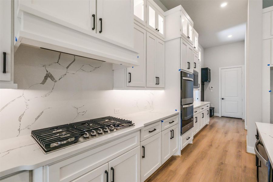 Close-up of interior finishes inside a home in Evergreen 70', Conroe (Image 12). Close-up of interior finishes inside a home in Evergreen 70', Conroe (Image 12).
