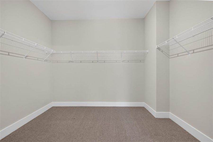 Spacious, unfurnished interior of a new home in , Gainesville (Image 51).
