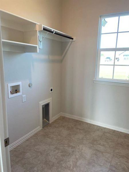 Spacious, unfurnished interior of a new home in Hillview Addition, Decatur (Image 12).