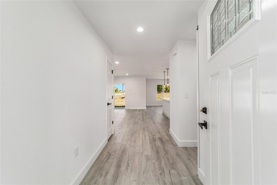 Spacious, unfurnished interior of a new home in , Ocala (Image 21).