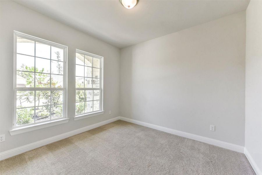 Spacious, unfurnished interior of a new home in Evergreen 50', Conroe (Image 23).