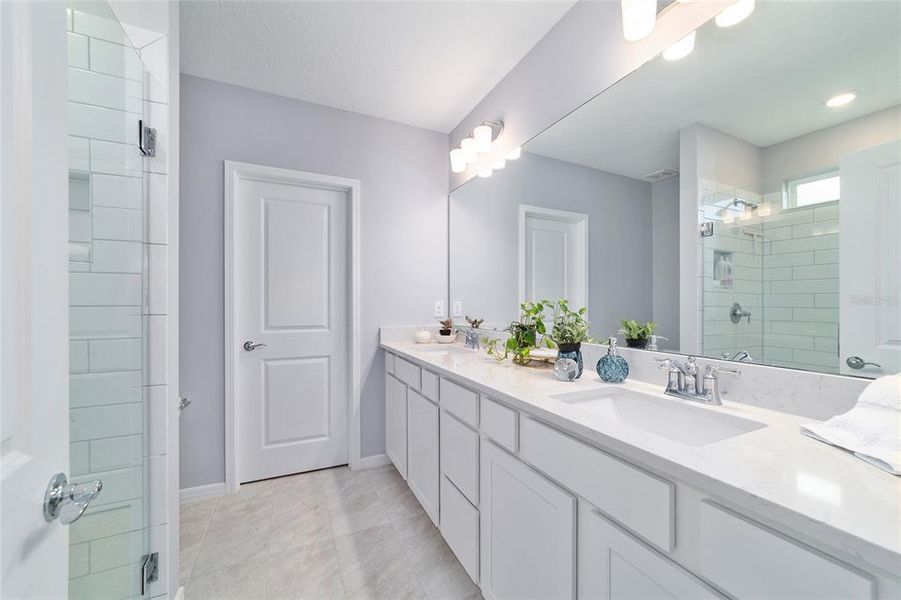 Furnished interior view inside a new home in Del Webb Stone Creek, Ocala (Image 17).