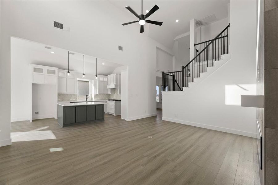 Spacious, unfurnished interior of a new home in Edgewood Creek, Celina (Image 21).