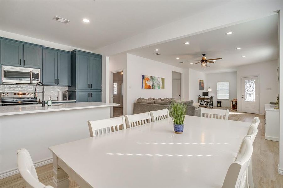 Furnished interior view inside a new home in , Granbury (Image 13).