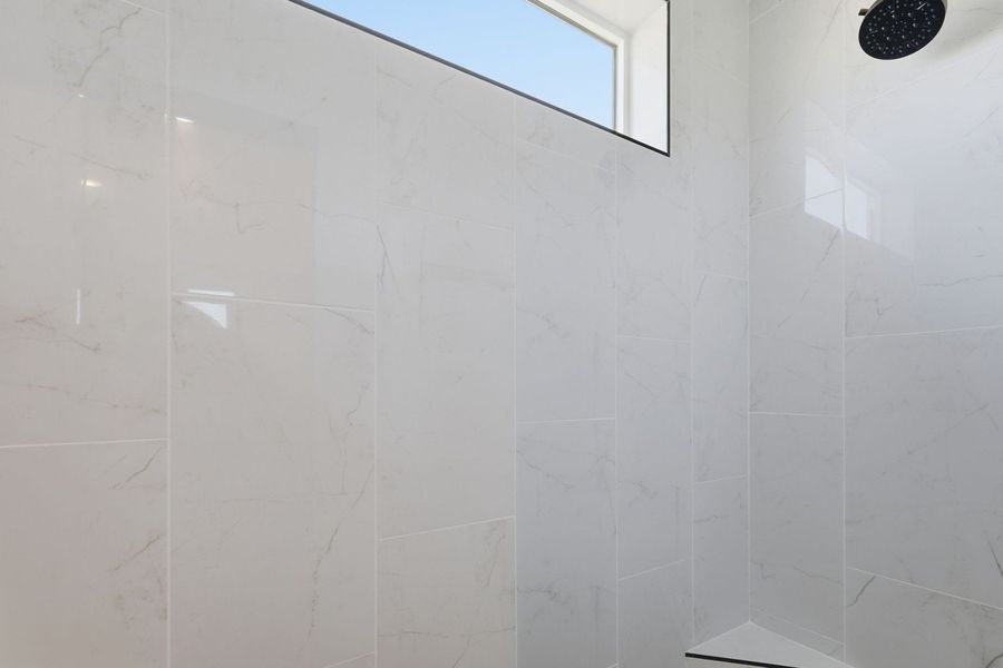 Representative interior finishes for a home built from the Valencia by Hakes Brothers in Verdancia, El Paso (Image 20).