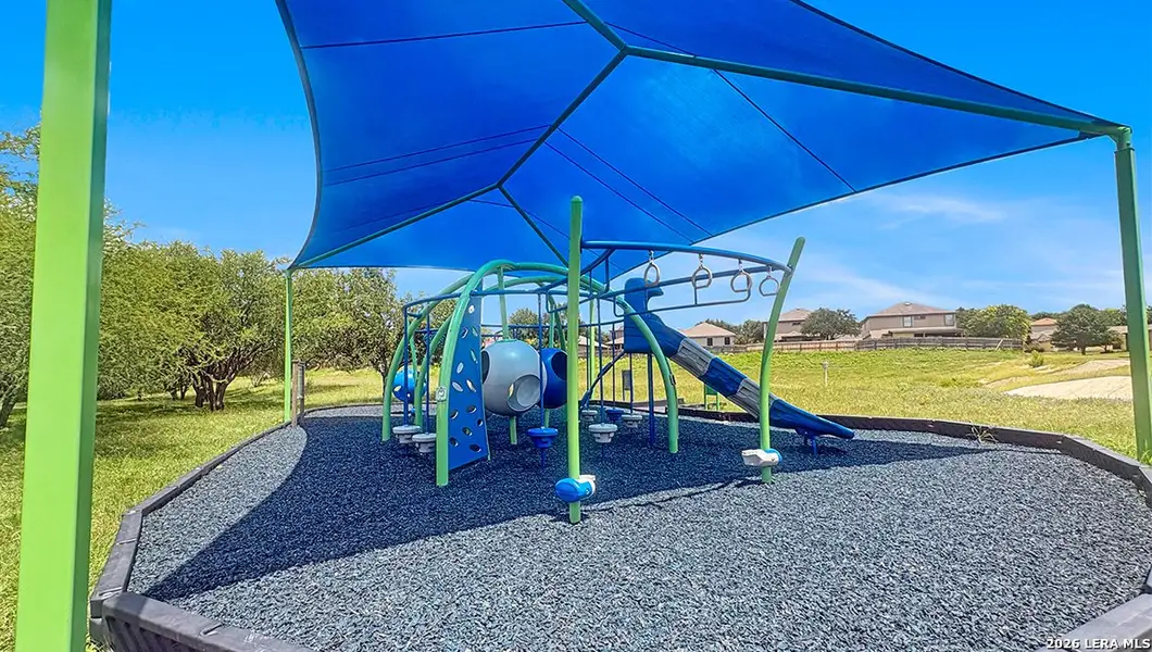 Community amenities in Seneca Trails, San Antonio (Image 28).