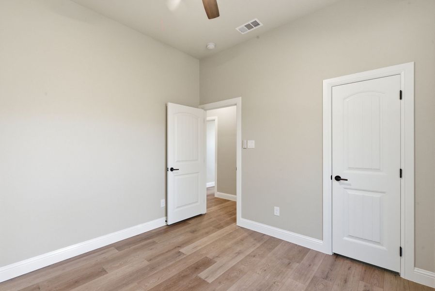Representative unfurnished interior of a home built from the Canyon Plan by Zeal Home Builders in Sunrise Point, Weatherford (Image 28).