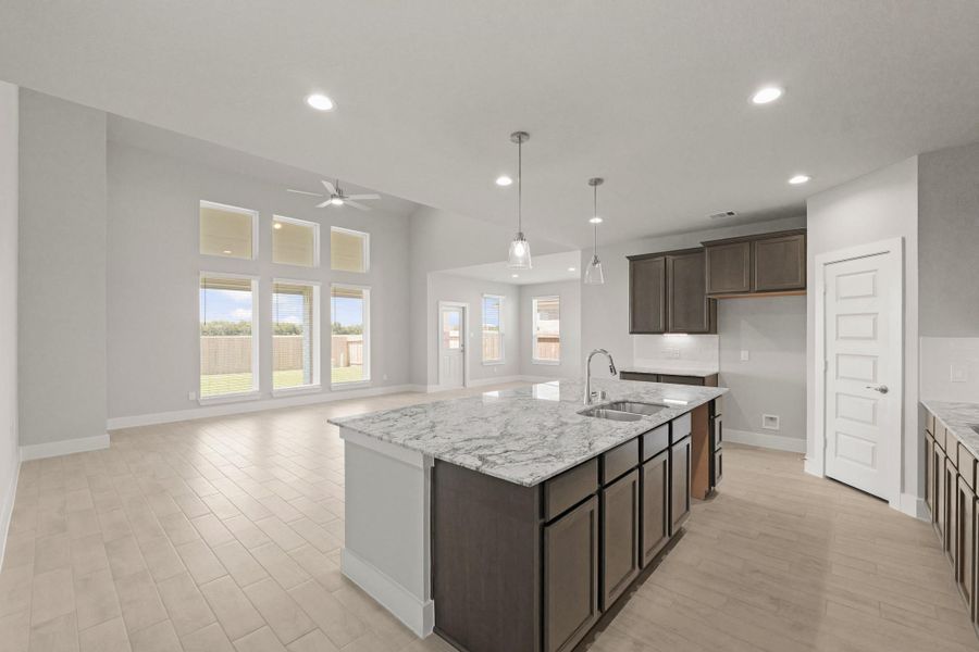 Furnished interior view inside a new home in Briarwood Crossing, Rosenberg (Image 4).