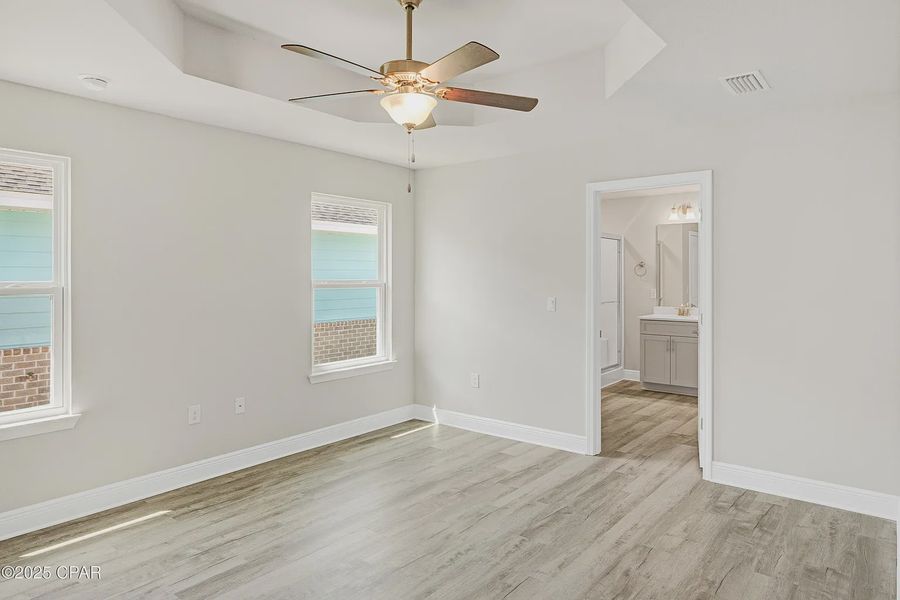Spacious, unfurnished interior of a new home in East Bay, Panama City (Image 11).