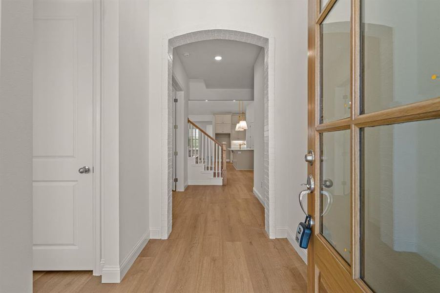 Spacious, unfurnished interior of a new home in The Bluffs at Parks of Aledo, Aledo (Image 24).