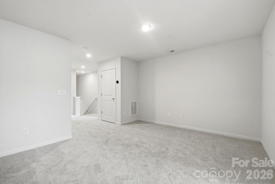 Spacious, unfurnished interior of a new home in Trivium, Newton (Image 17).