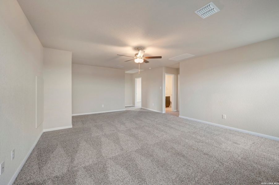 Spacious, unfurnished interior of a new home in Agave, San Antonio (Image 34). Spacious, unfurnished interior of a new home in Agave, San Antonio (Image 34).