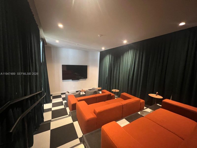 Community amenities in , Miami (Image 17).