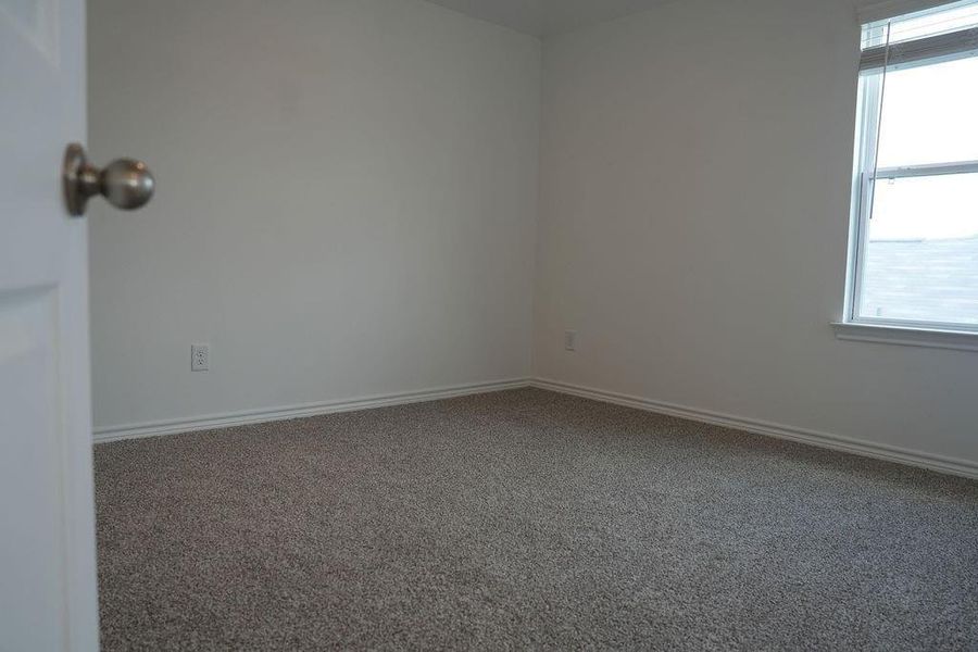 Spacious, unfurnished interior of a new home in , Conroe (Image 17).