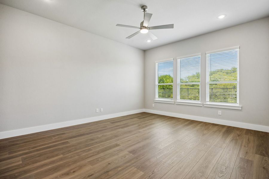 Spacious, unfurnished interior of a new home in Rainwater Crossing, Celina (Image 21).