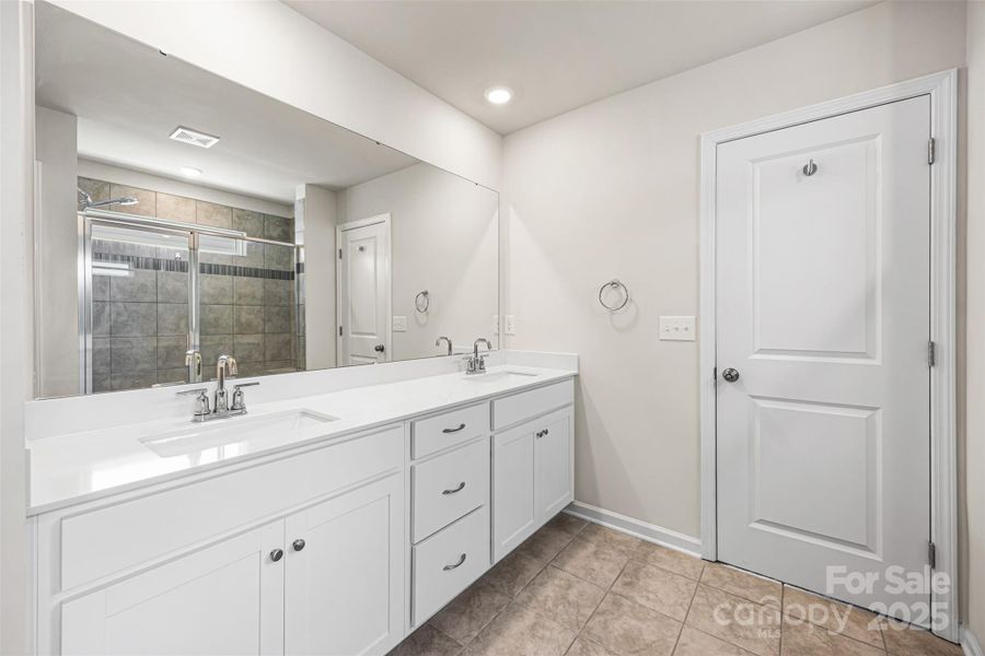 Furnished interior view inside a new home in Walnut Creek: Enclave, Lancaster (Image 25). Furnished interior view inside a new home in Walnut Creek: Enclave, Lancaster (Image 25).