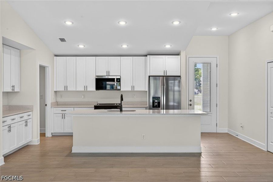Furnished interior view inside a new home in Cape Coral, Cape Coral (Image 11).