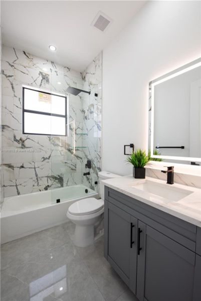 Furnished interior view inside a new home in , Lehigh Acres (Image 7). Furnished interior view inside a new home in , Lehigh Acres (Image 7).