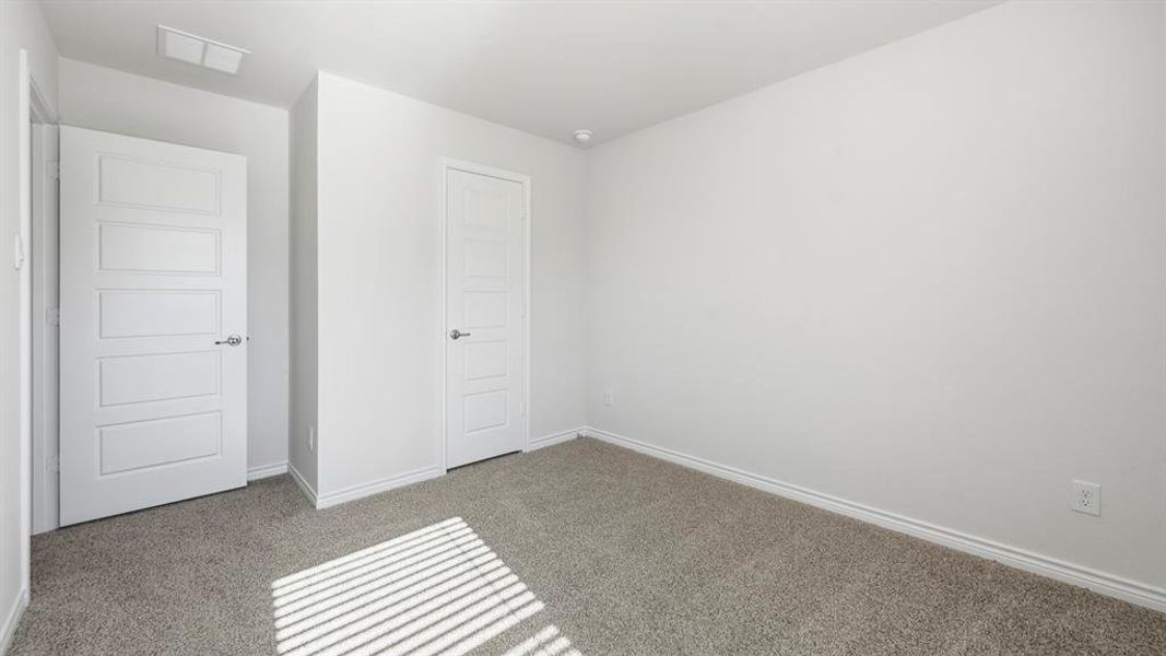 Spacious, unfurnished interior of a new home in Silverado, Aubrey (Image 16).