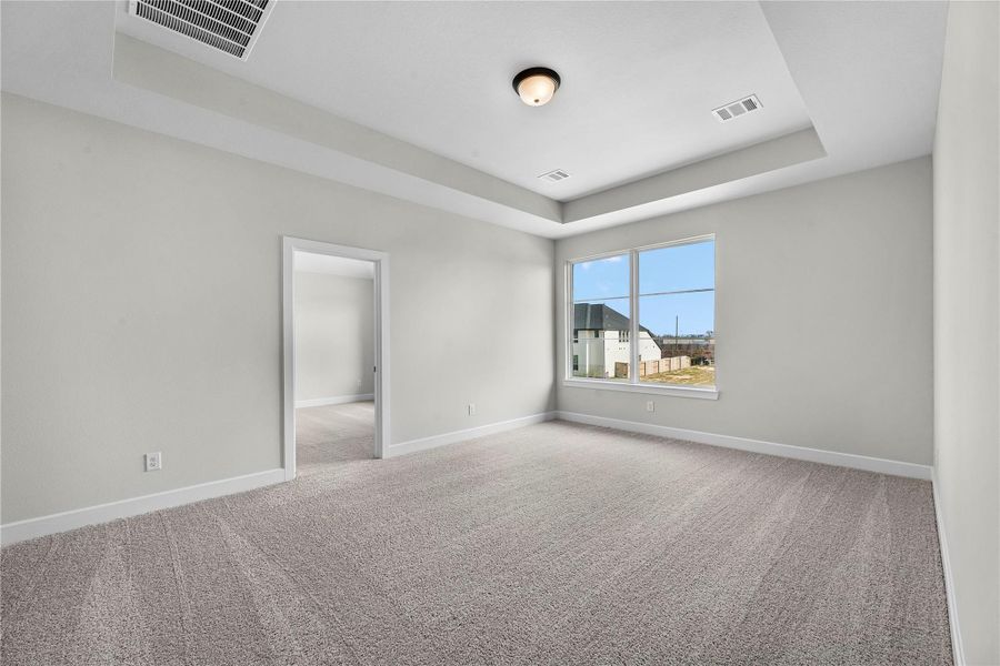 Spacious, unfurnished interior of a new home in Grange - 55', Katy (Image 9).