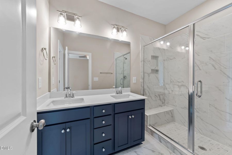 40-web-or-mls-VB4A1295 40-web-or-mls-VB4A1295