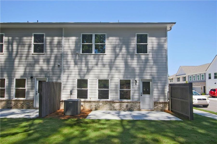 Image 32 of a home in River Walk Place.