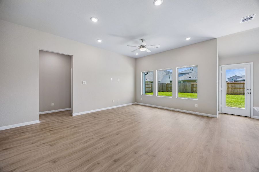 Spacious, unfurnished interior of a new home in Riviera Pines, Huffman (Image 25). Spacious, unfurnished interior of a new home in Riviera Pines, Huffman (Image 25).