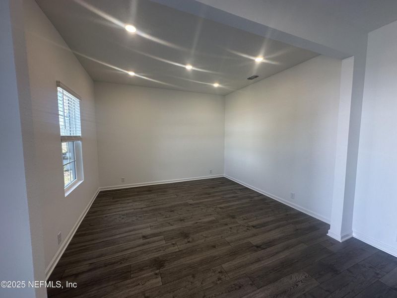 Spacious, unfurnished interior of a new home in Wilford Oaks, Orange Park (Image 20).