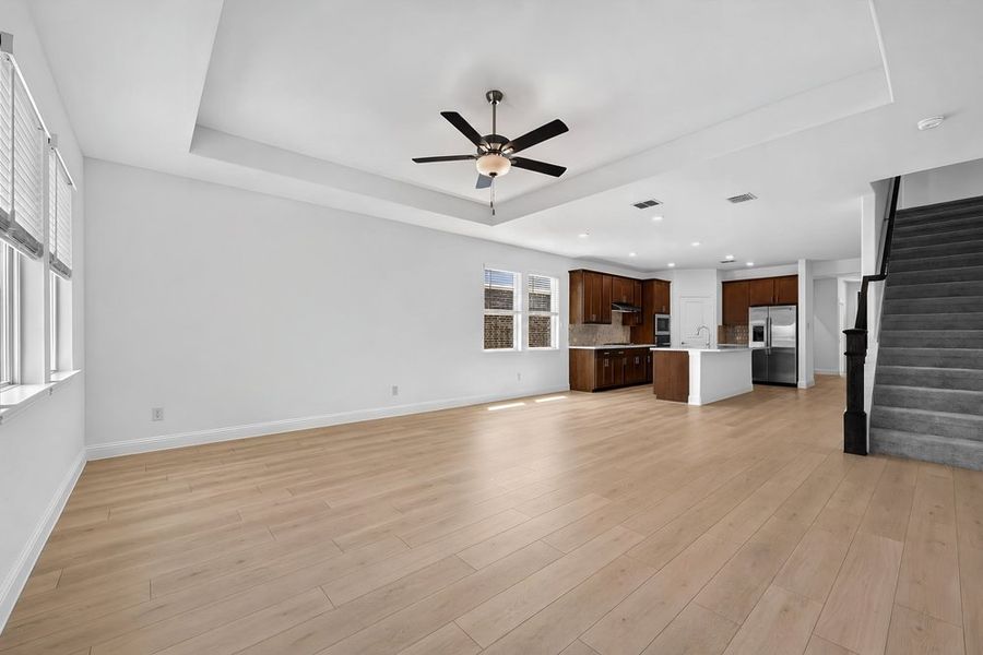 Spacious, unfurnished interior of a new home in Madero 50s, Fort Worth (Image 14).