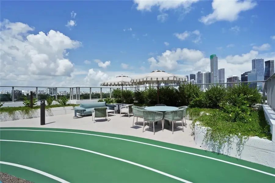 Community amenities in , Miami (Image 42).