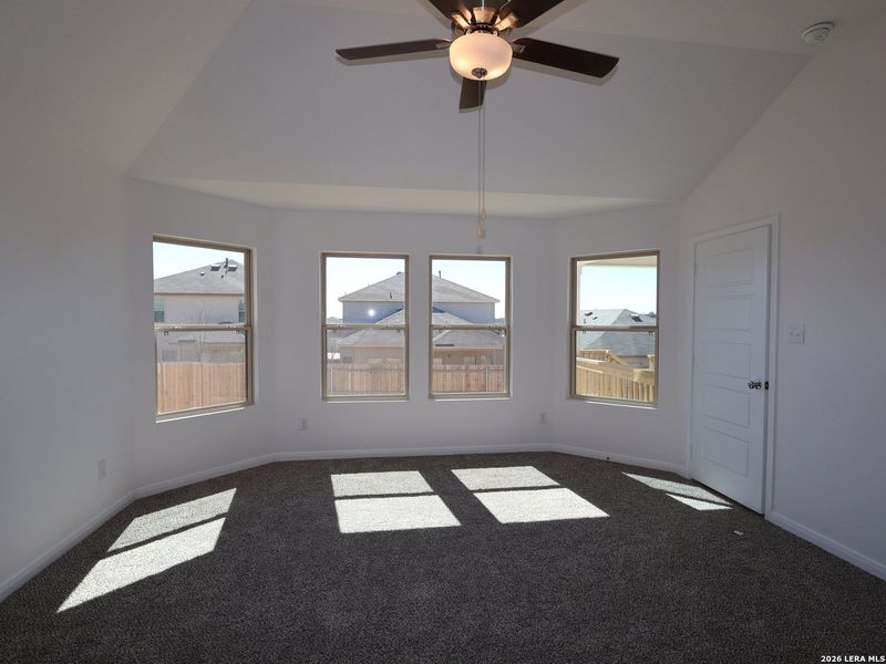 Spacious, unfurnished interior of a new home in Hunters Ranch, San Antonio (Image 28).